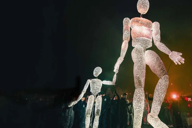 Giants of Light Puppets